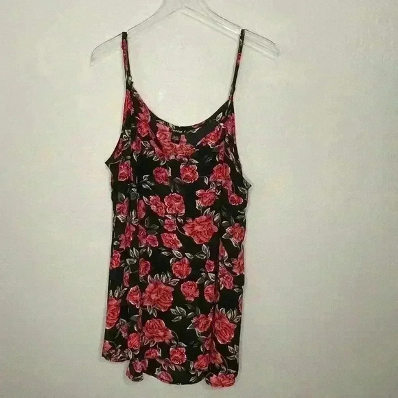 Torrid V-Neck Floral Cami 3 3X 22/24 - Picture 2 of 7